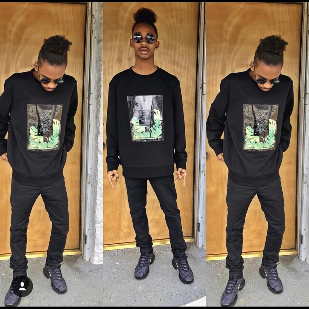 Black Laminate Type Sweater (H&M)